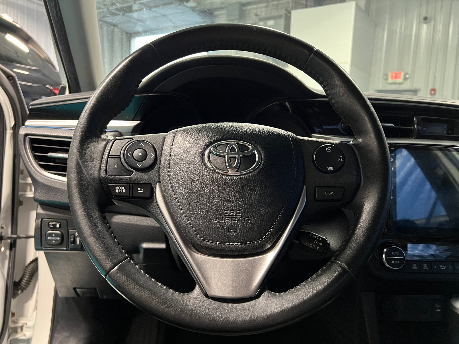 Thumbnail: 2015 Toyota Corolla - 5