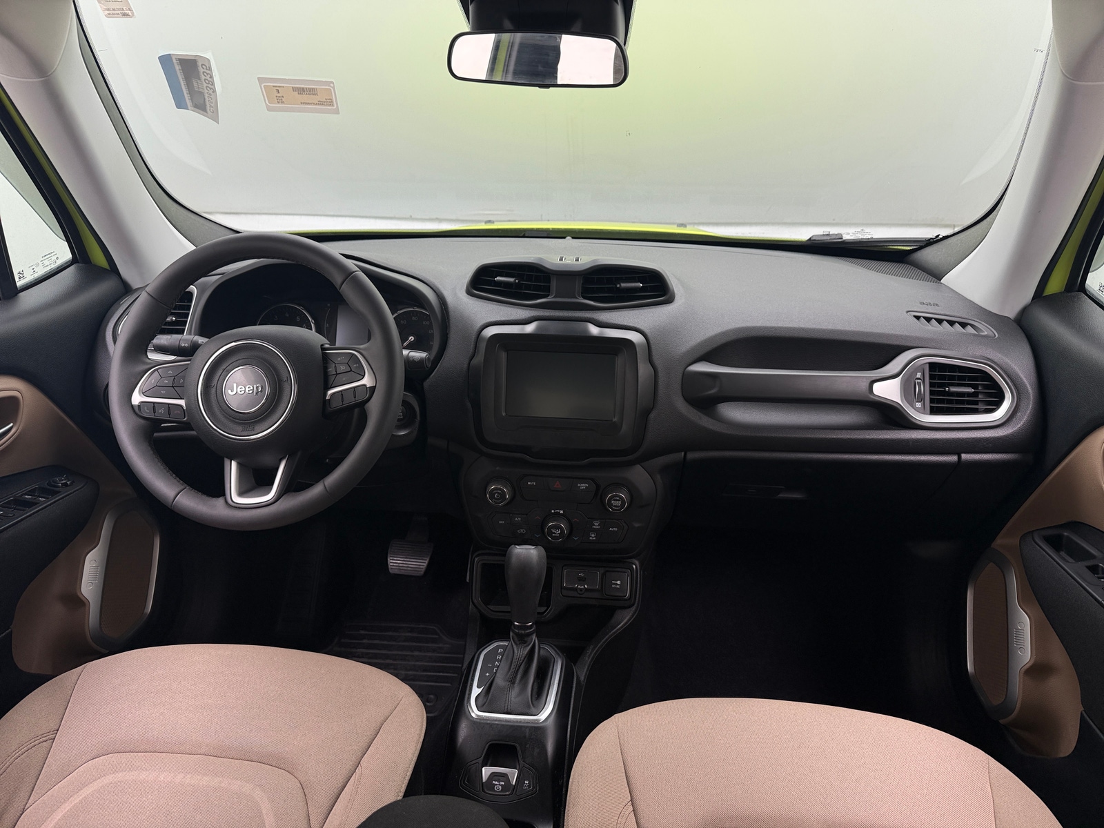 Thumbnail: 2018 Jeep Renegade - 3