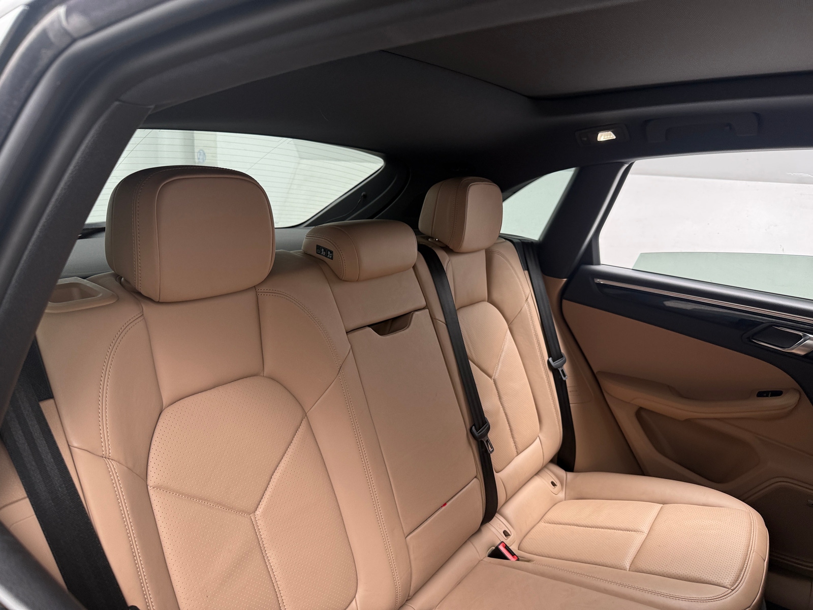 Thumbnail: 2021 Porsche Macan - 5