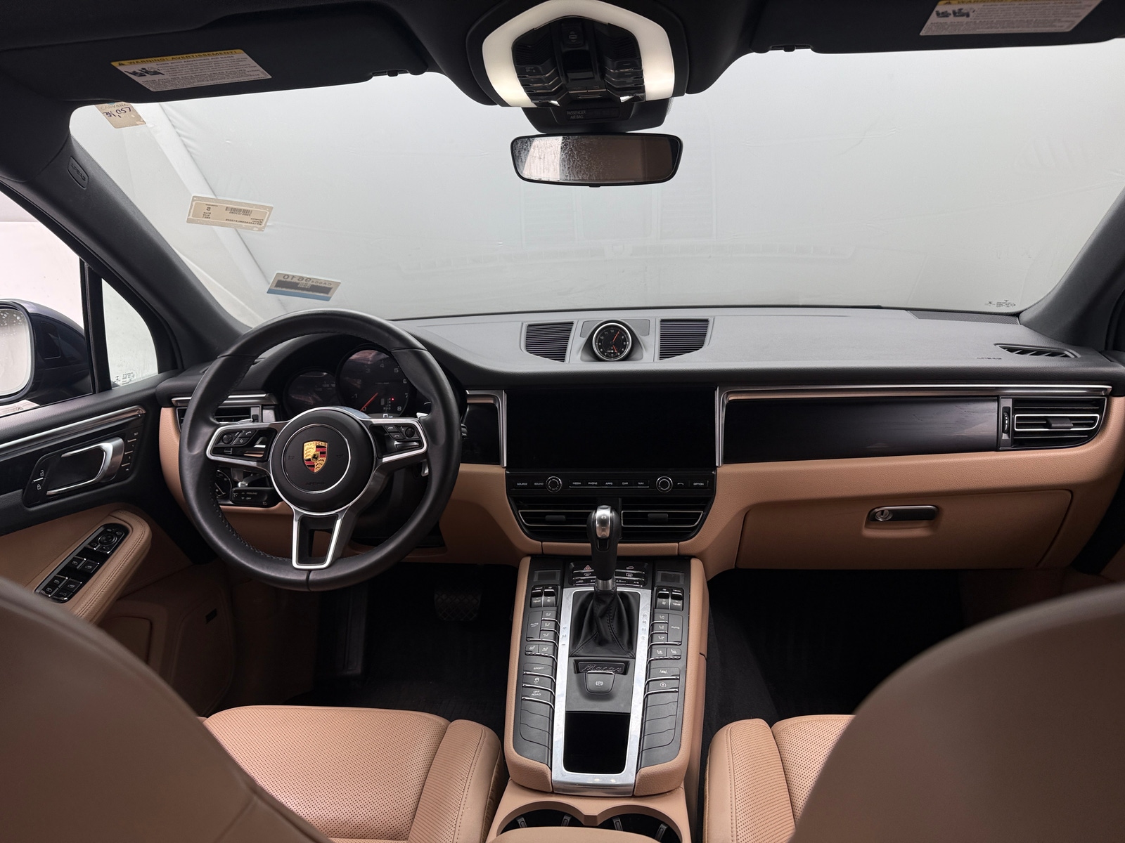 Thumbnail: 2021 Porsche Macan - 2