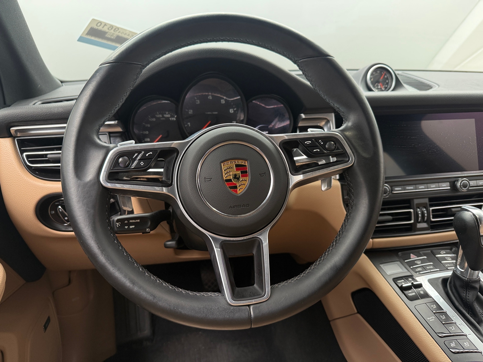 Thumbnail: 2021 Porsche Macan - 4