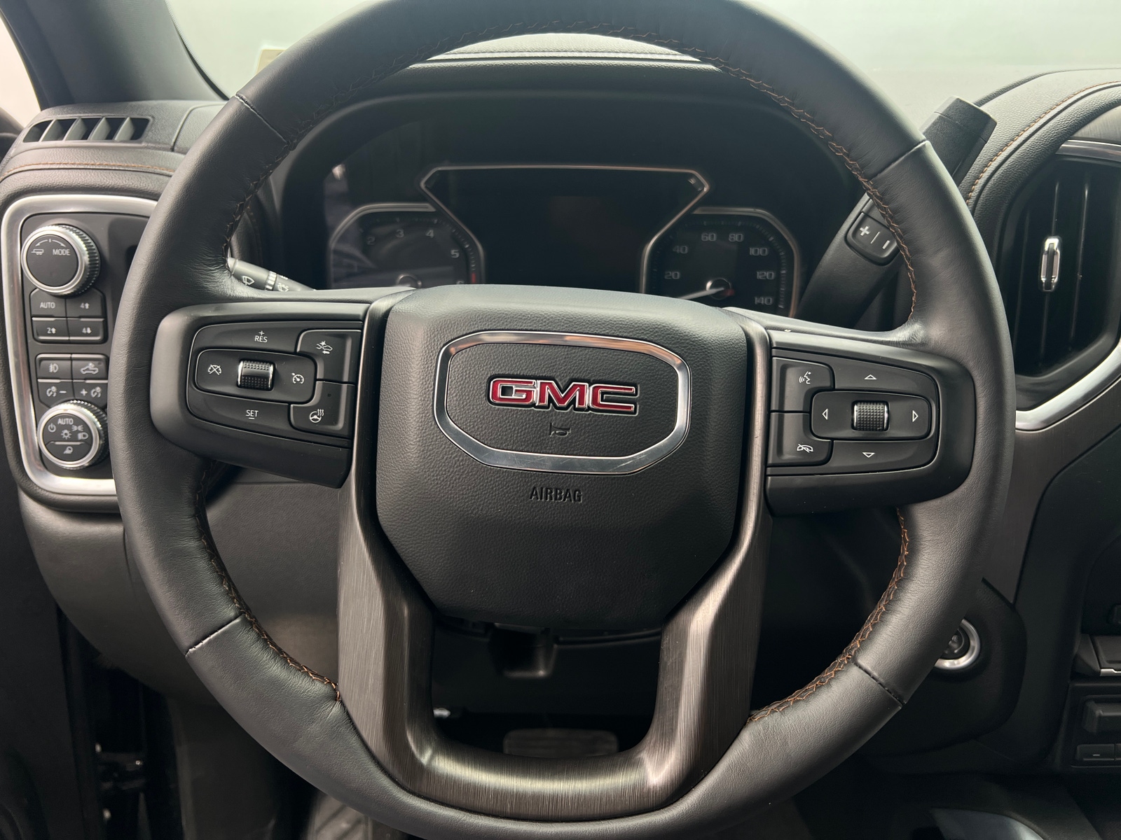 Thumbnail: 2022 GMC Sierra 2500 - 4