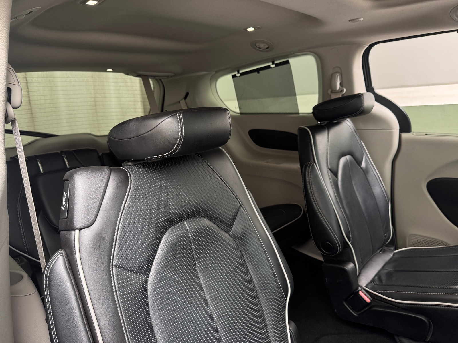 Thumbnail: 2023 Chrysler Pacifica - 5