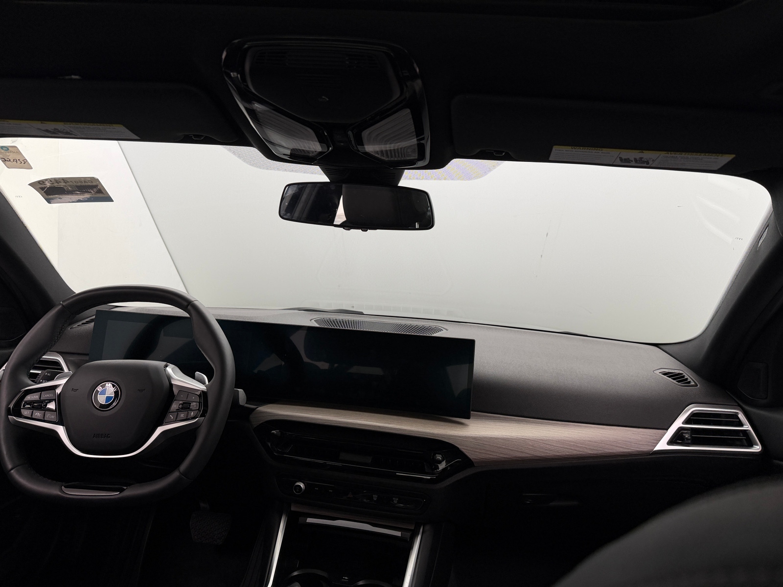 Thumbnail: 2025 BMW 3 Series - 2