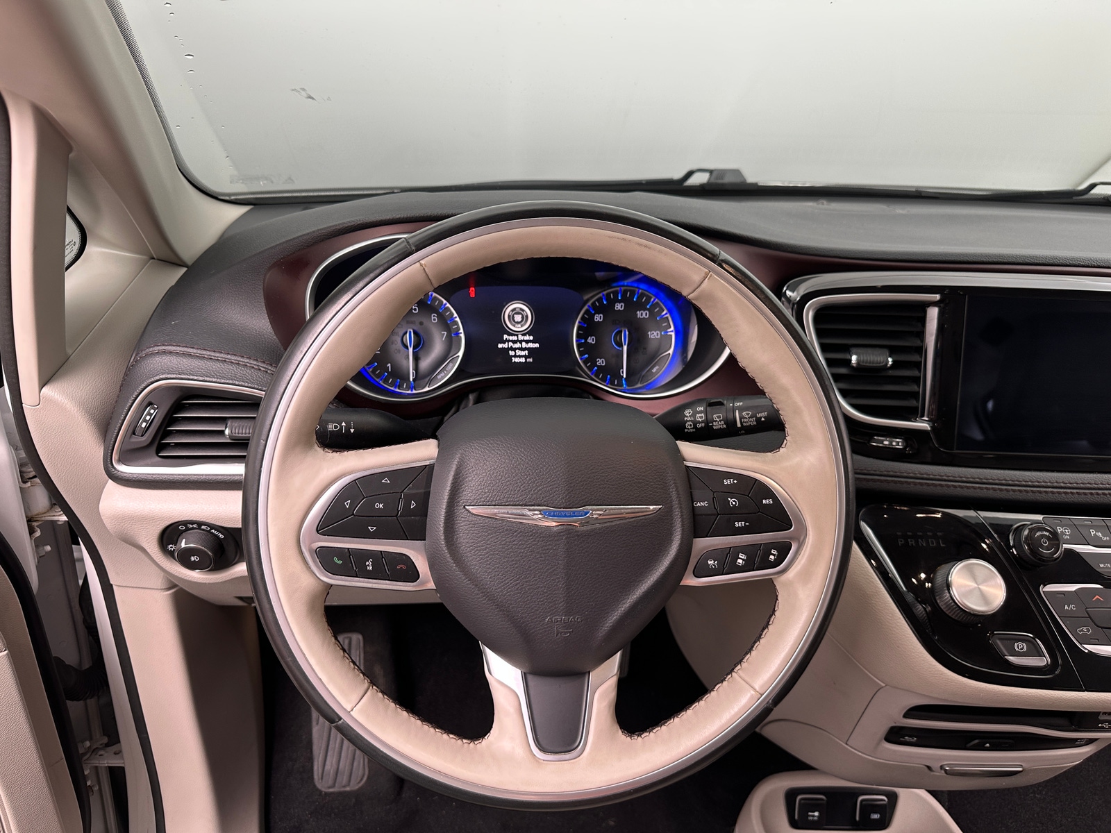 Thumbnail: 2019 Chrysler Pacifica - 4