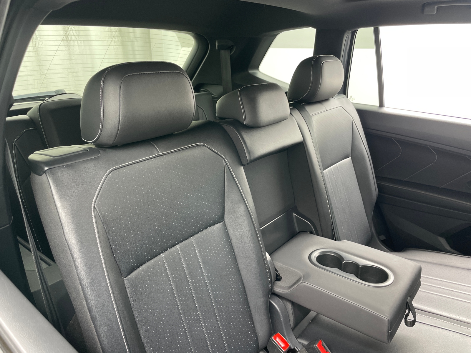 Thumbnail: 2022 Volkswagen Tiguan - 5