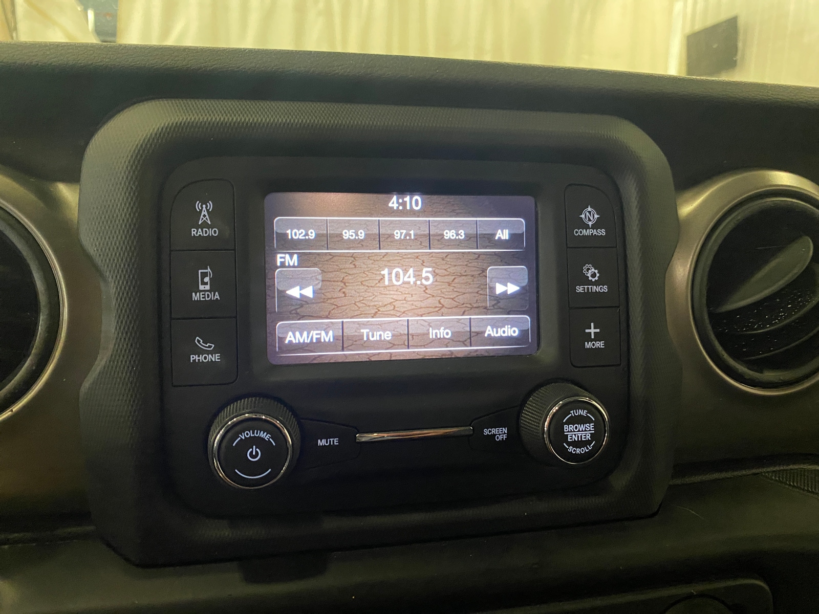 Thumbnail: 2020 Jeep Wrangler - 4
