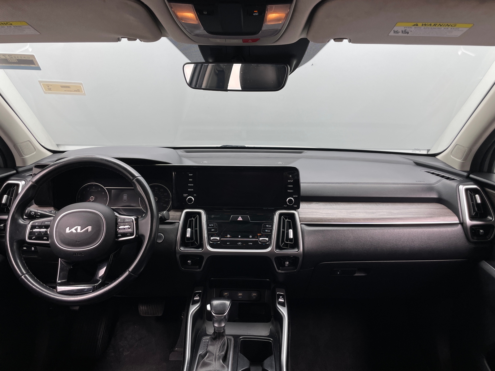 Thumbnail: 2022 Kia Sorento - 2