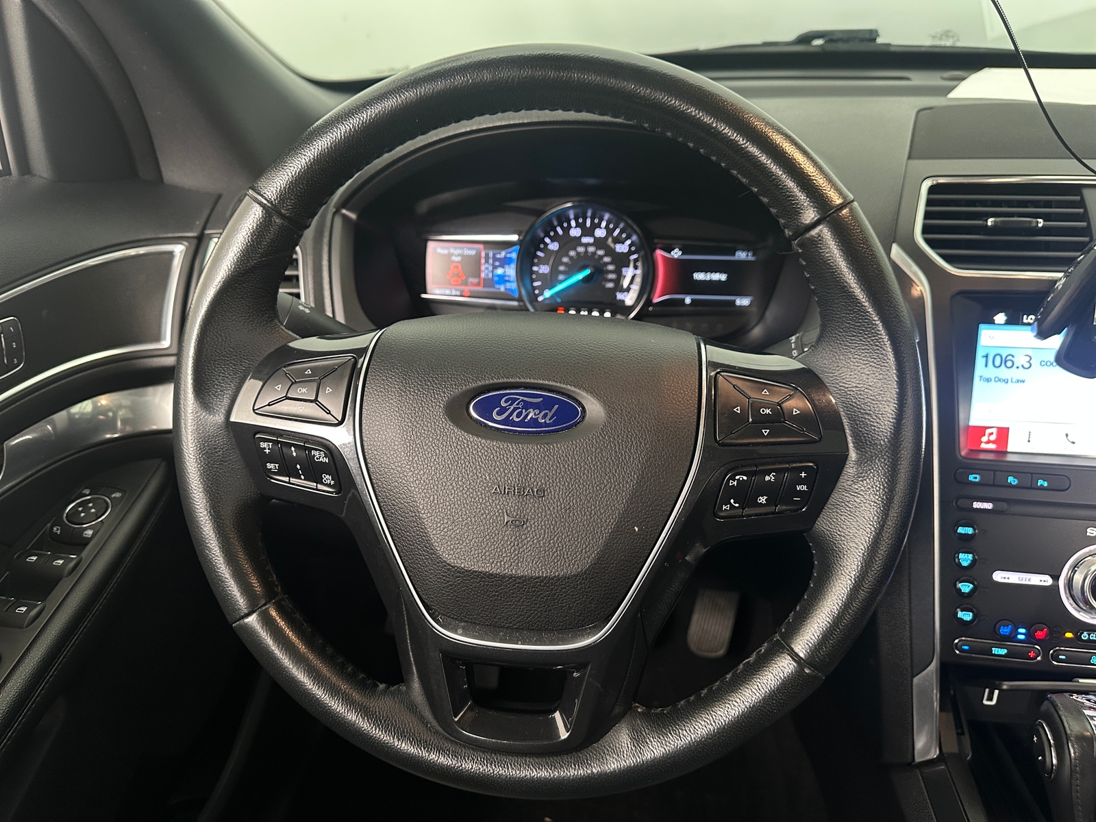 Thumbnail: 2019 Ford Explorer - 4