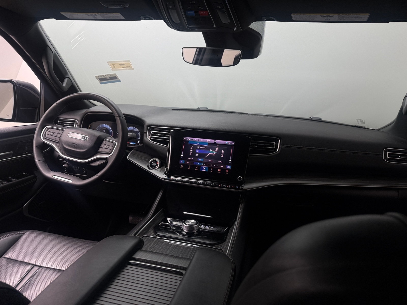 Thumbnail: 2024 Jeep Wagoneer - 2