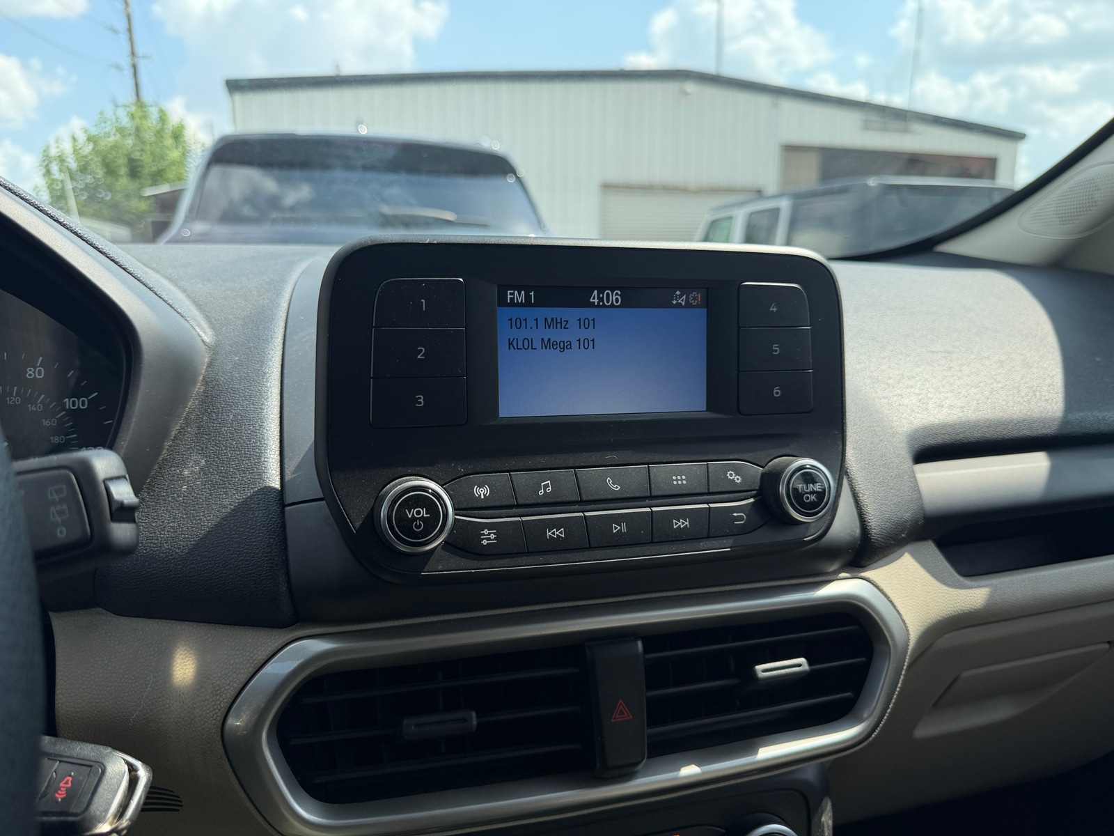 Thumbnail: 2021 Ford EcoSport - 4