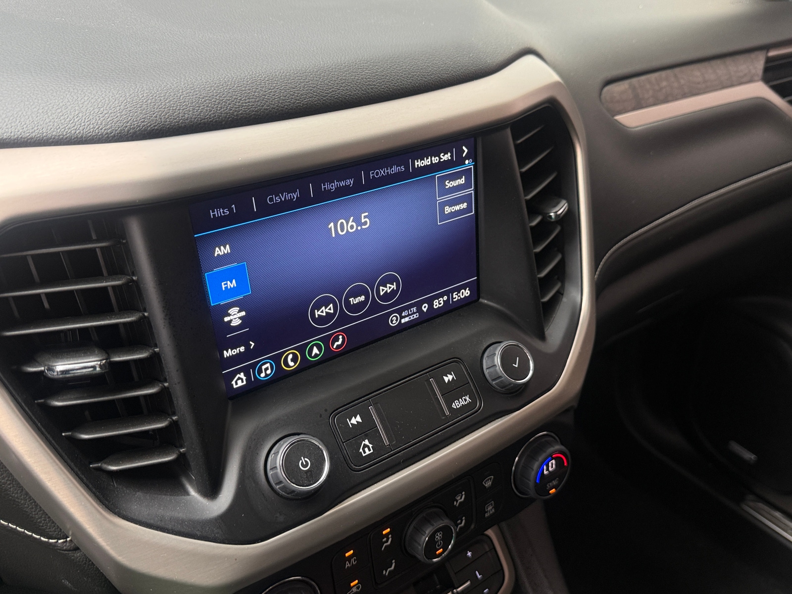 Thumbnail: 2023 GMC Acadia - 3