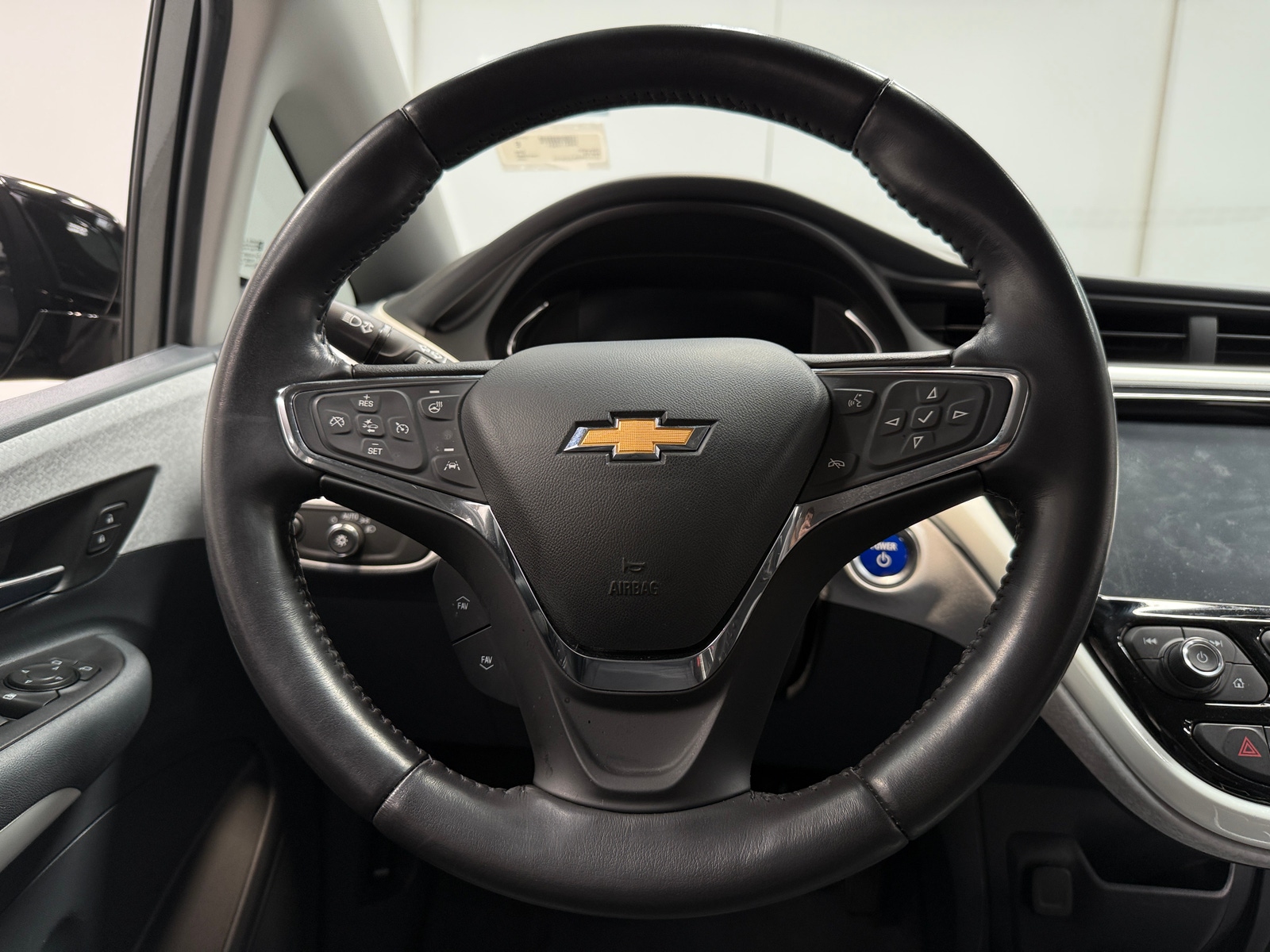 Thumbnail: 2020 Chevrolet Bolt EV - 4
