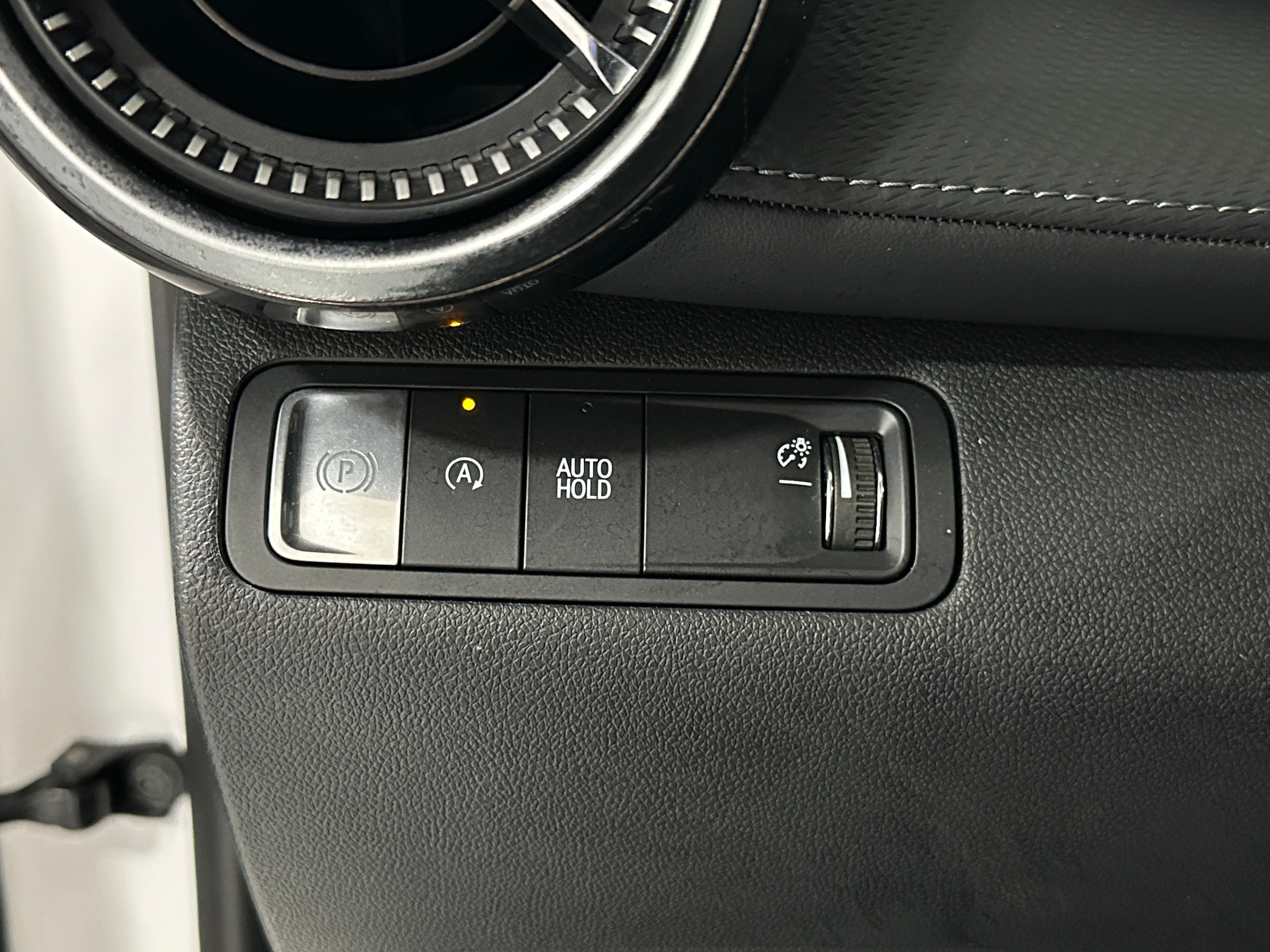 2025 Chevrolet Equinox LT - Photo 11