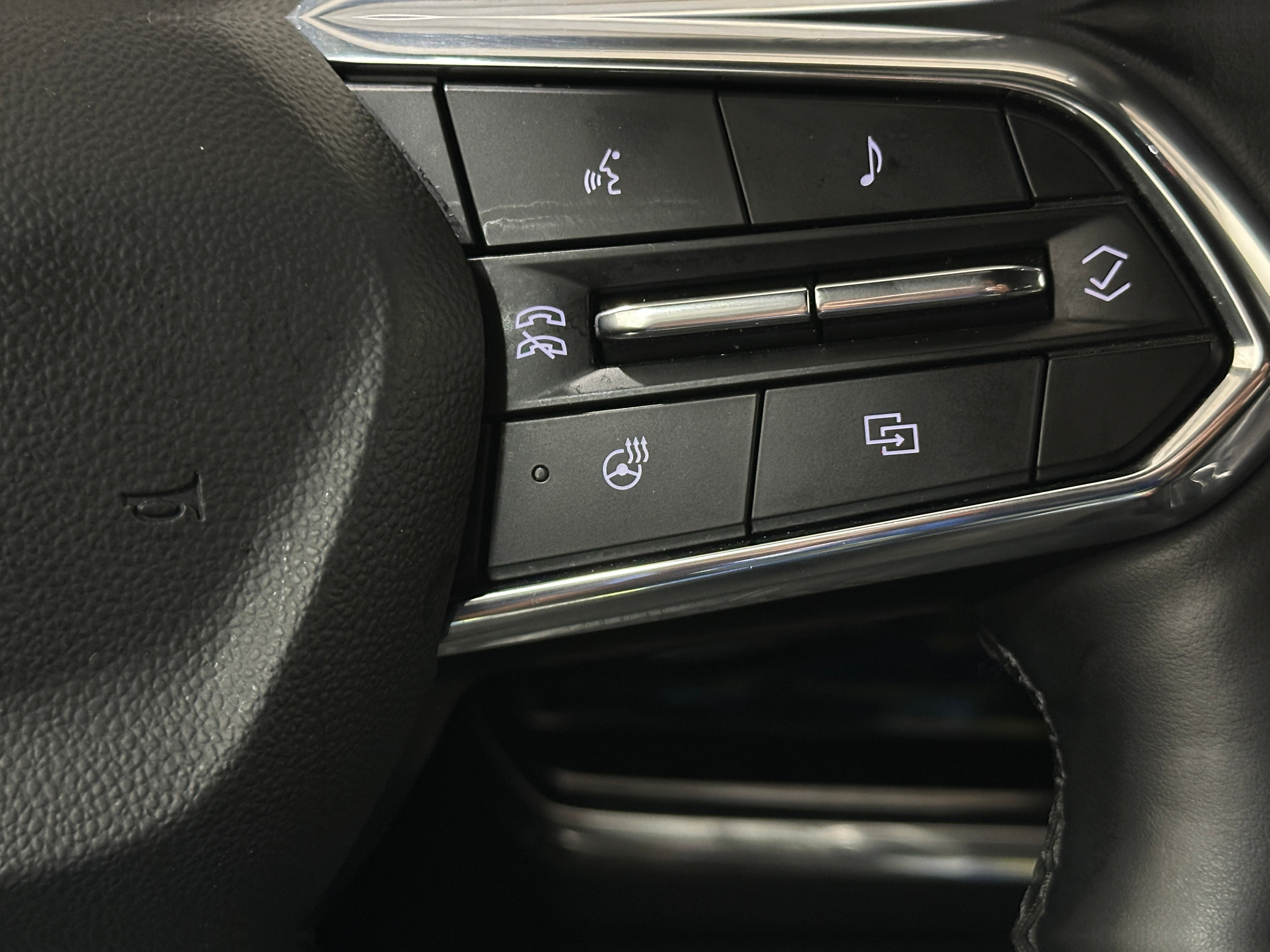 2025 Chevrolet Equinox LT - Photo 20