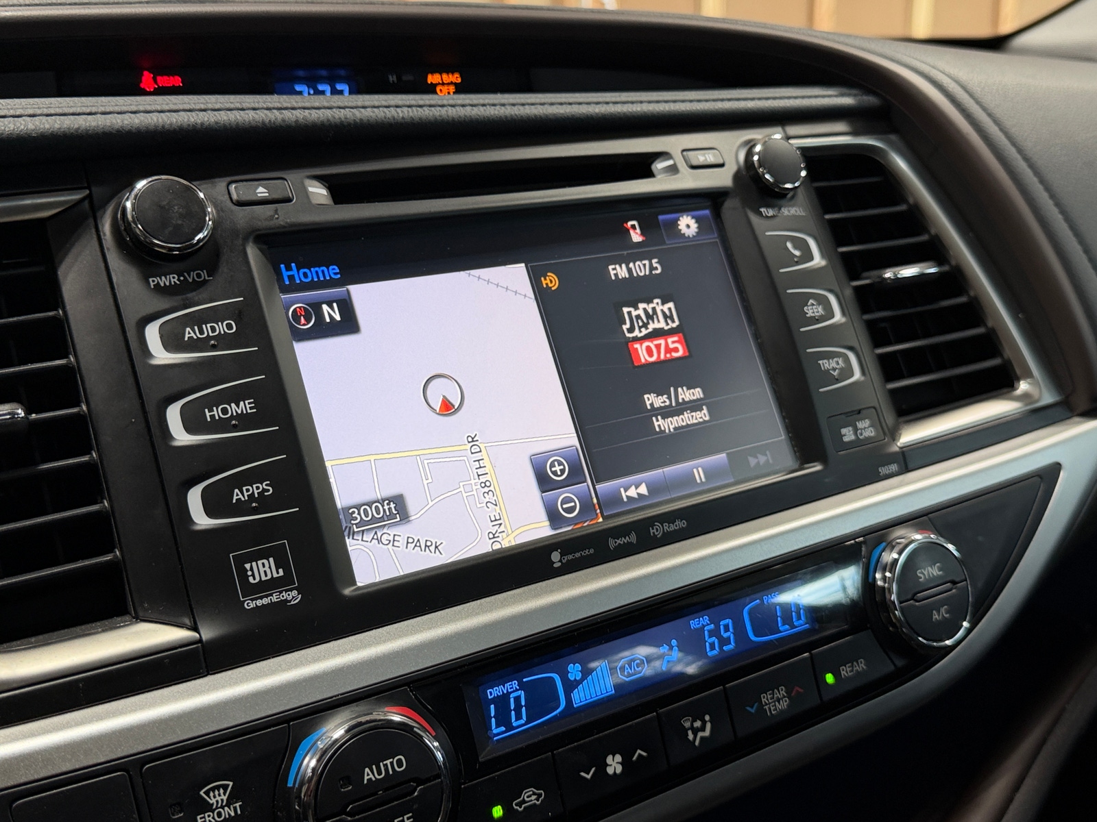 Thumbnail: 2019 Toyota Highlander - 3