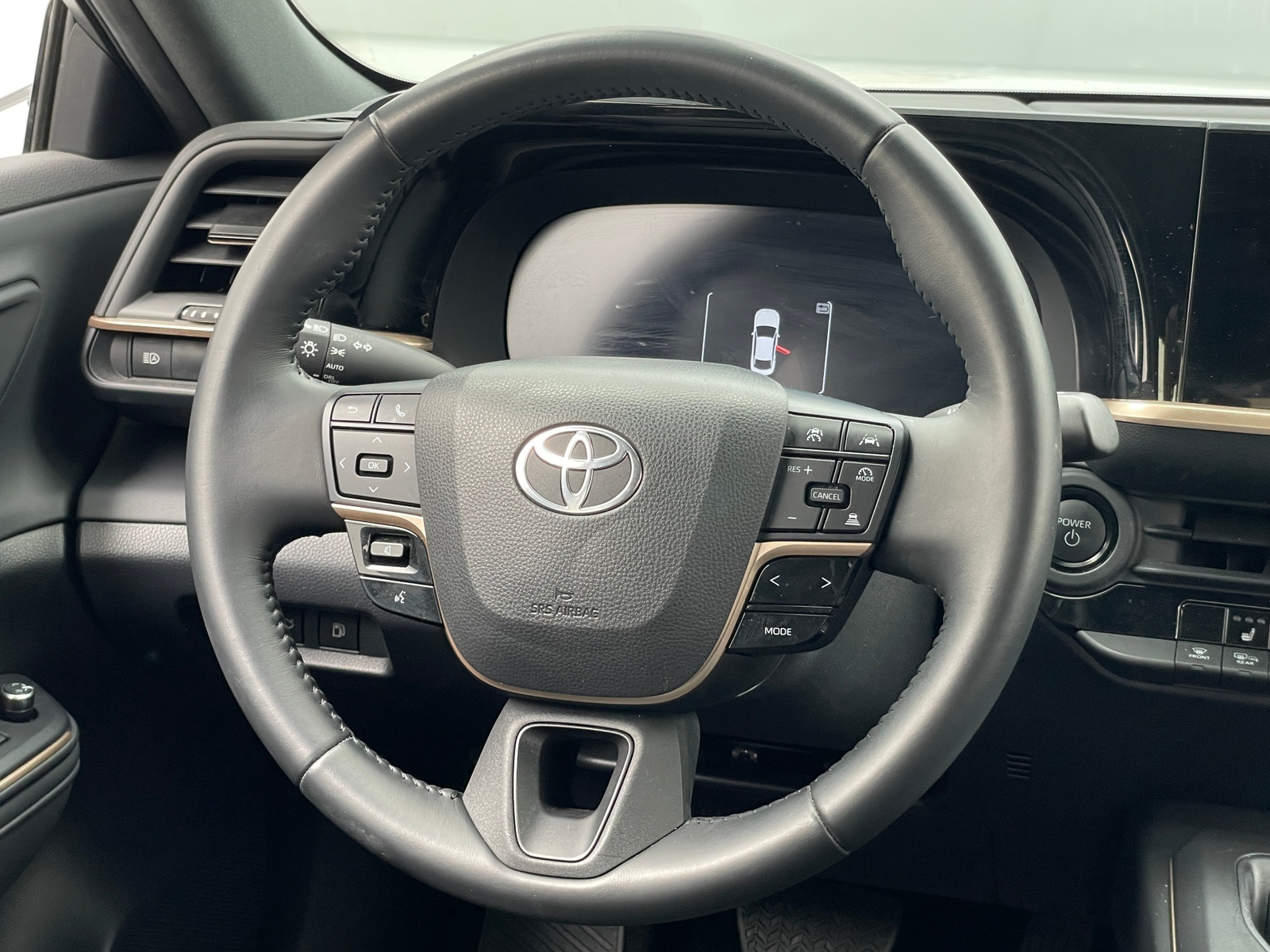 Thumbnail: 2023 Toyota Crown - 5