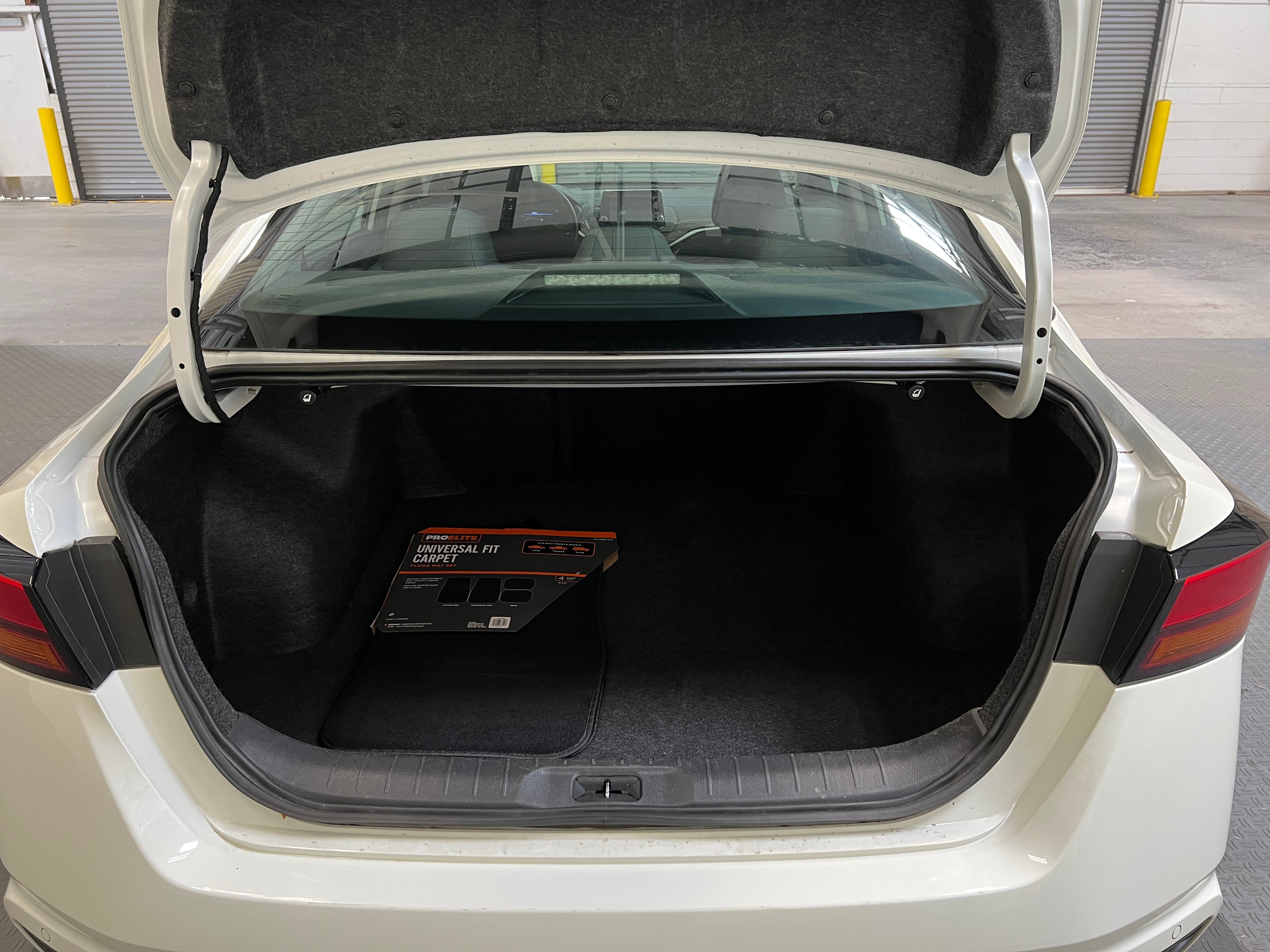 2025 Nissan Altima SV - Photo 9