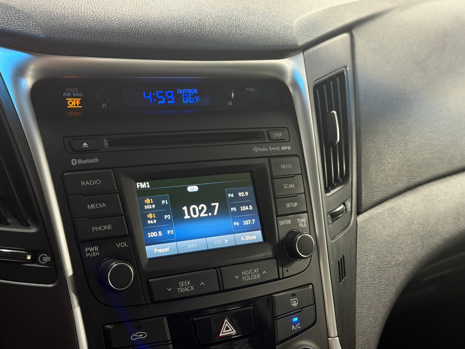 Thumbnail: 2014 Hyundai Sonata - 4