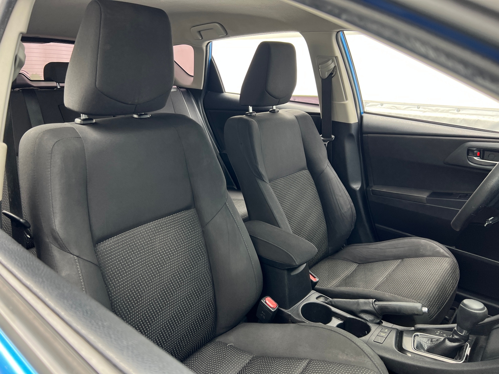 Thumbnail: 2017 Toyota Corolla iM - 2