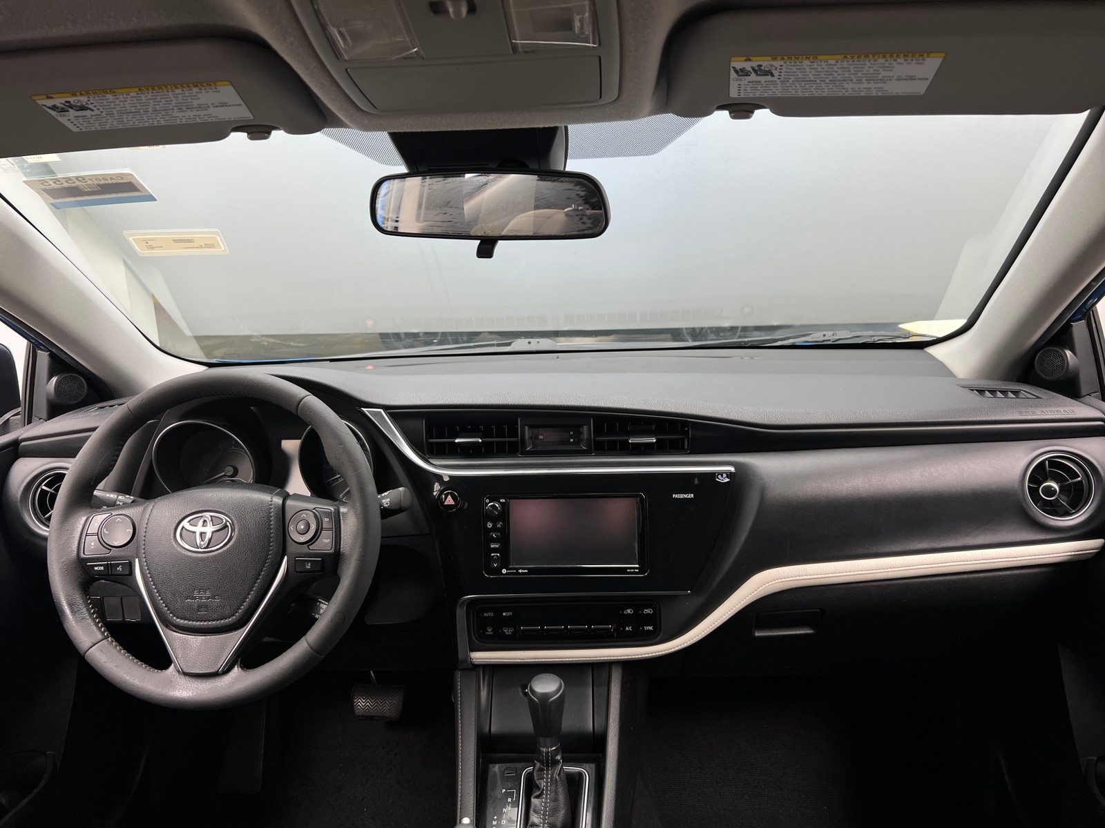 Thumbnail: 2017 Toyota Corolla iM - 3