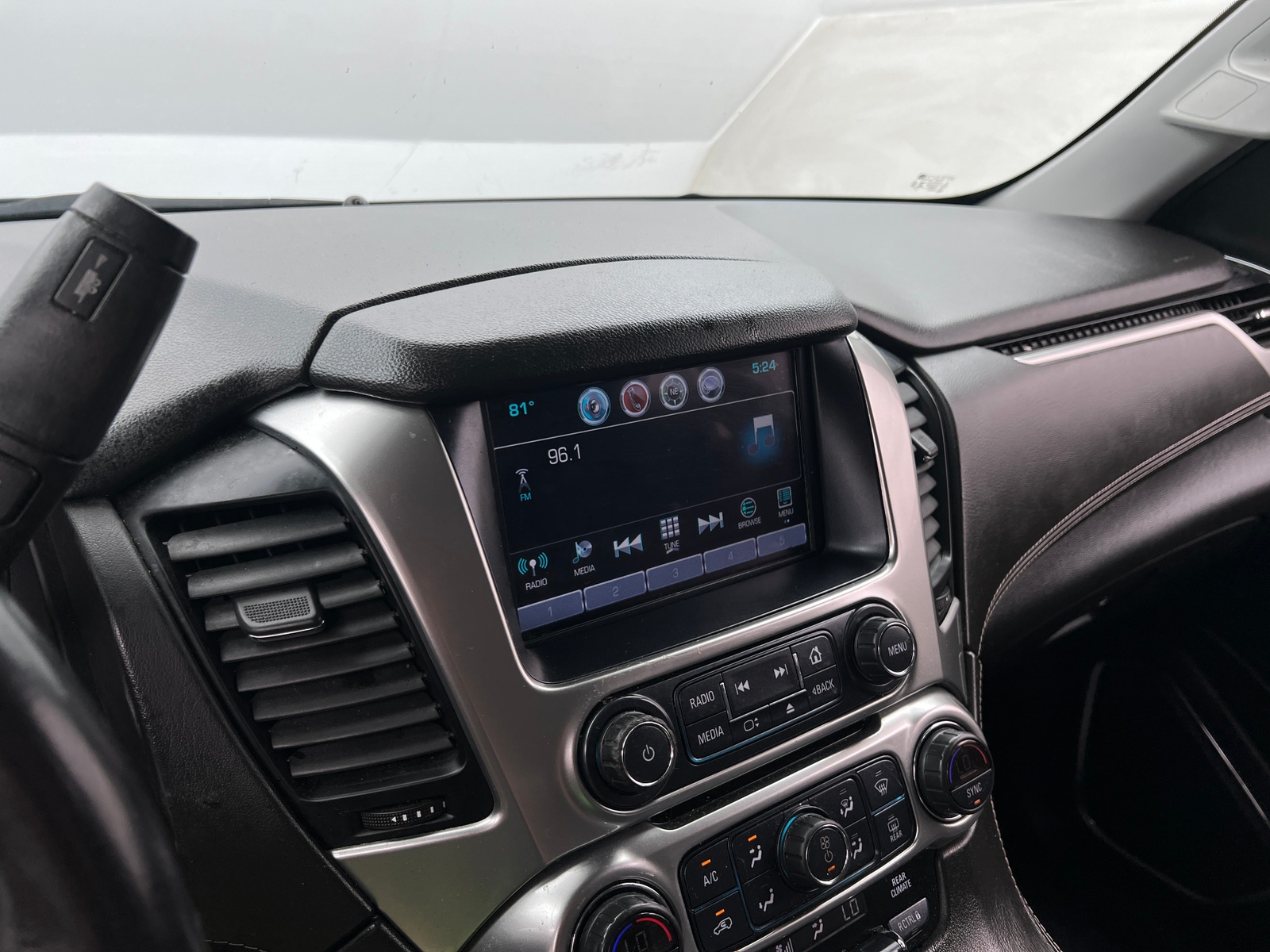 Thumbnail: 2020 Chevrolet Tahoe - 4