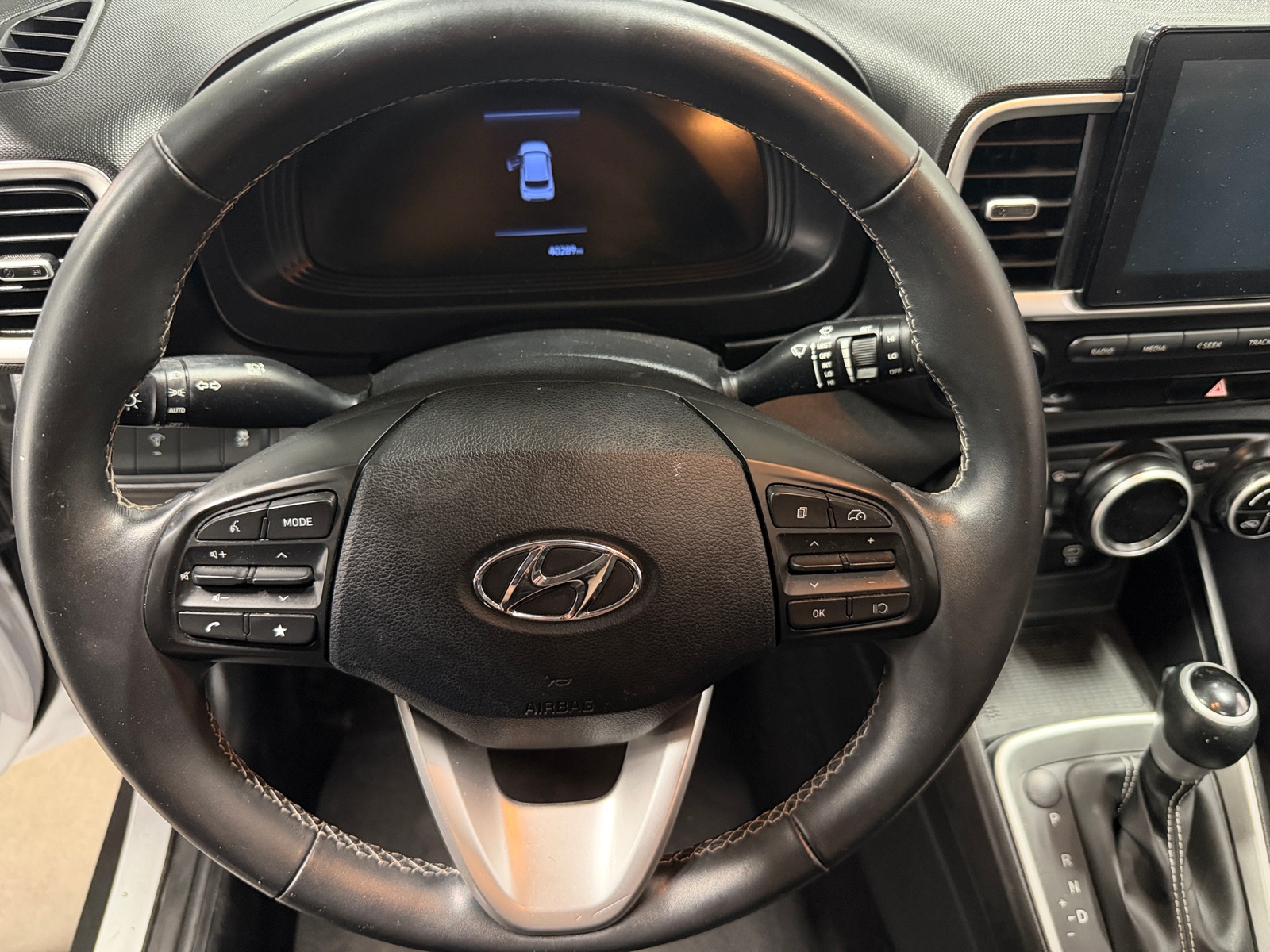 Thumbnail: 2023 Hyundai Venue - 5