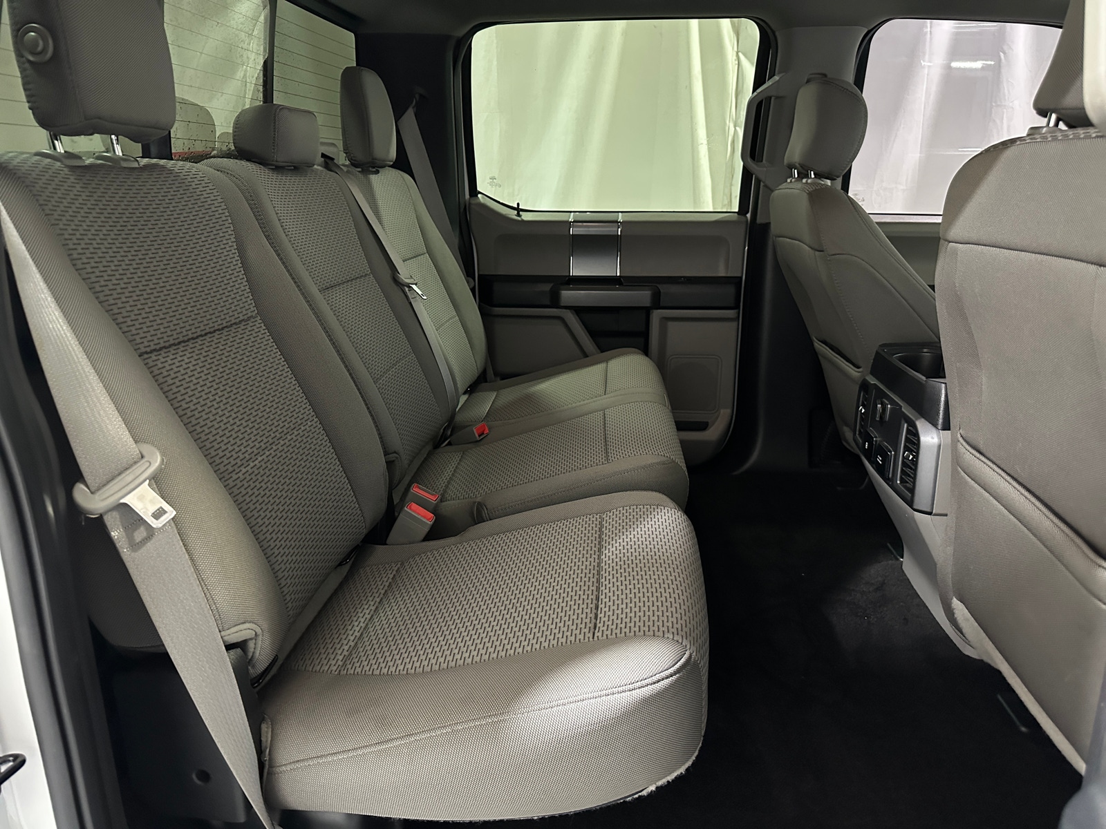Thumbnail: 2018 Ford Econoline - 6