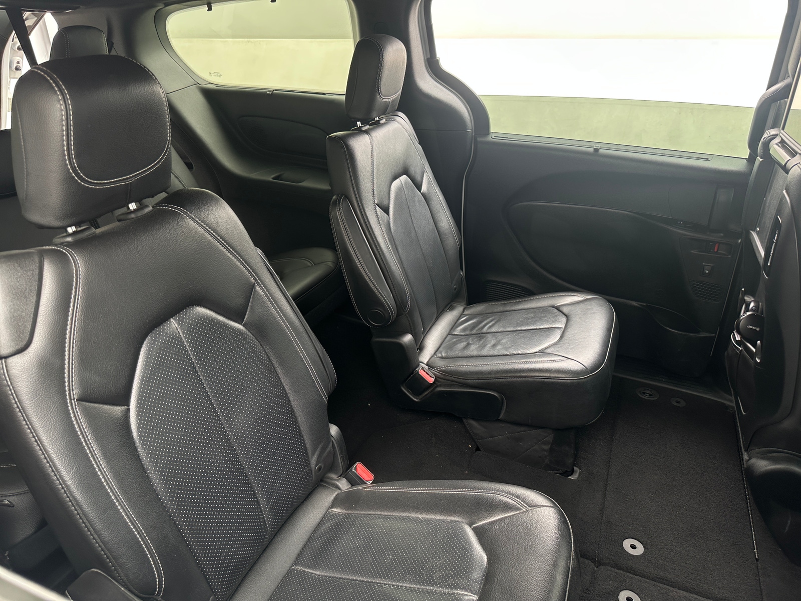 Thumbnail: 2019 Chrysler Pacifica - 5