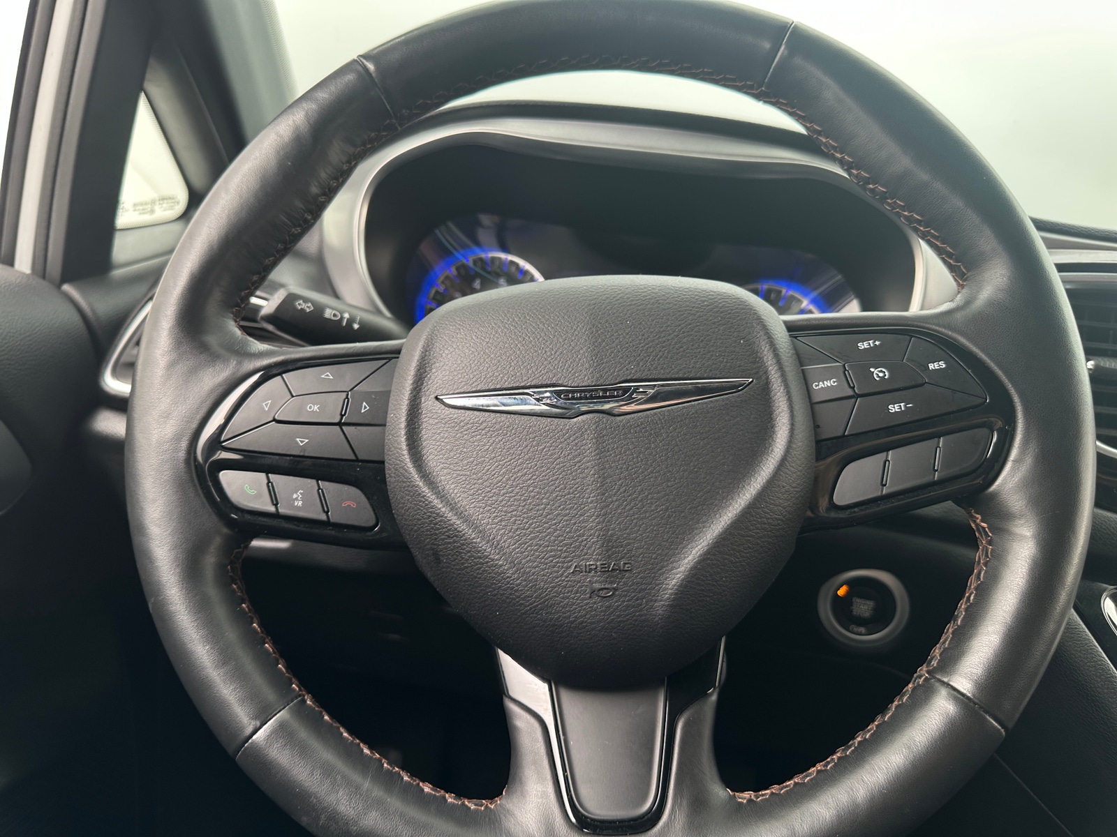 Thumbnail: 2019 Chrysler Pacifica - 4