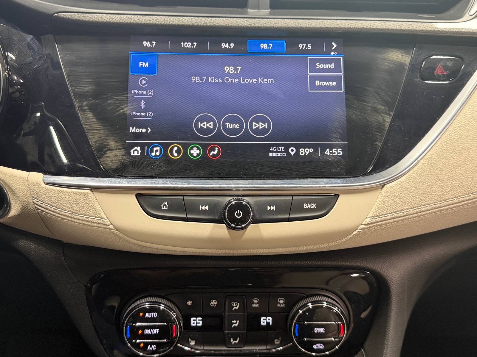 Thumbnail: 2022 Buick Encore GX - 3