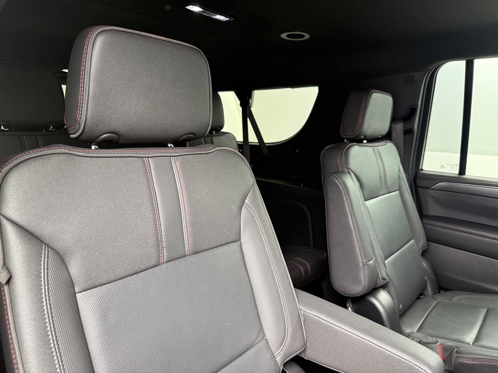Thumbnail: 2022 Chevrolet Suburban - 5