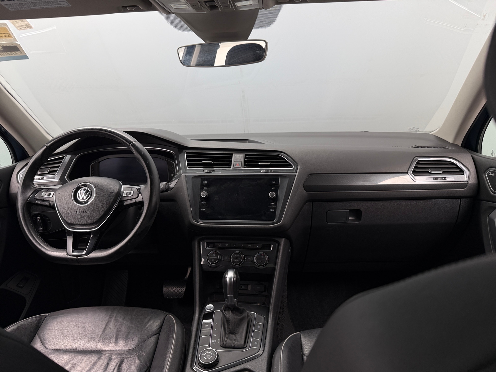 Thumbnail: 2019 Volkswagen Tiguan - 3