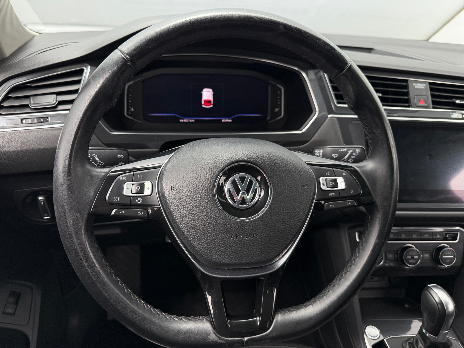 Thumbnail: 2019 Volkswagen Tiguan - 5