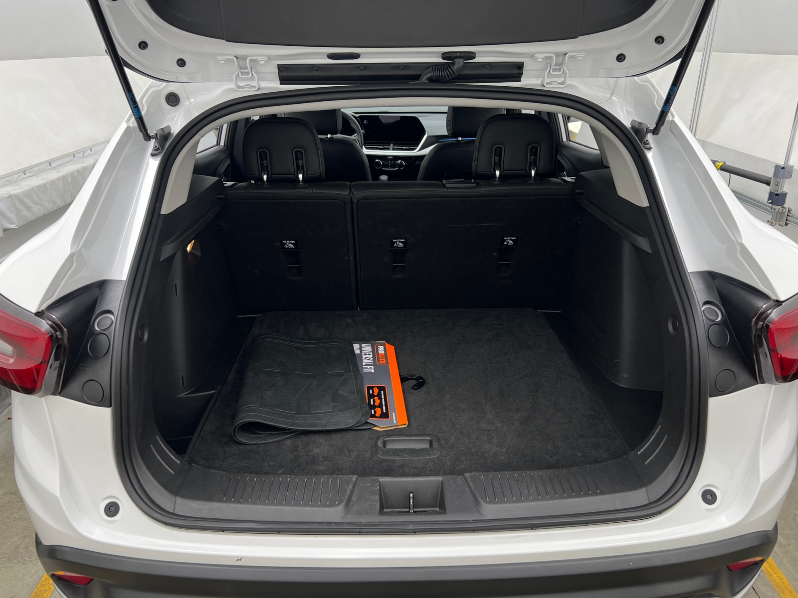 Thumbnail: 2025 Chevrolet Trax - 6