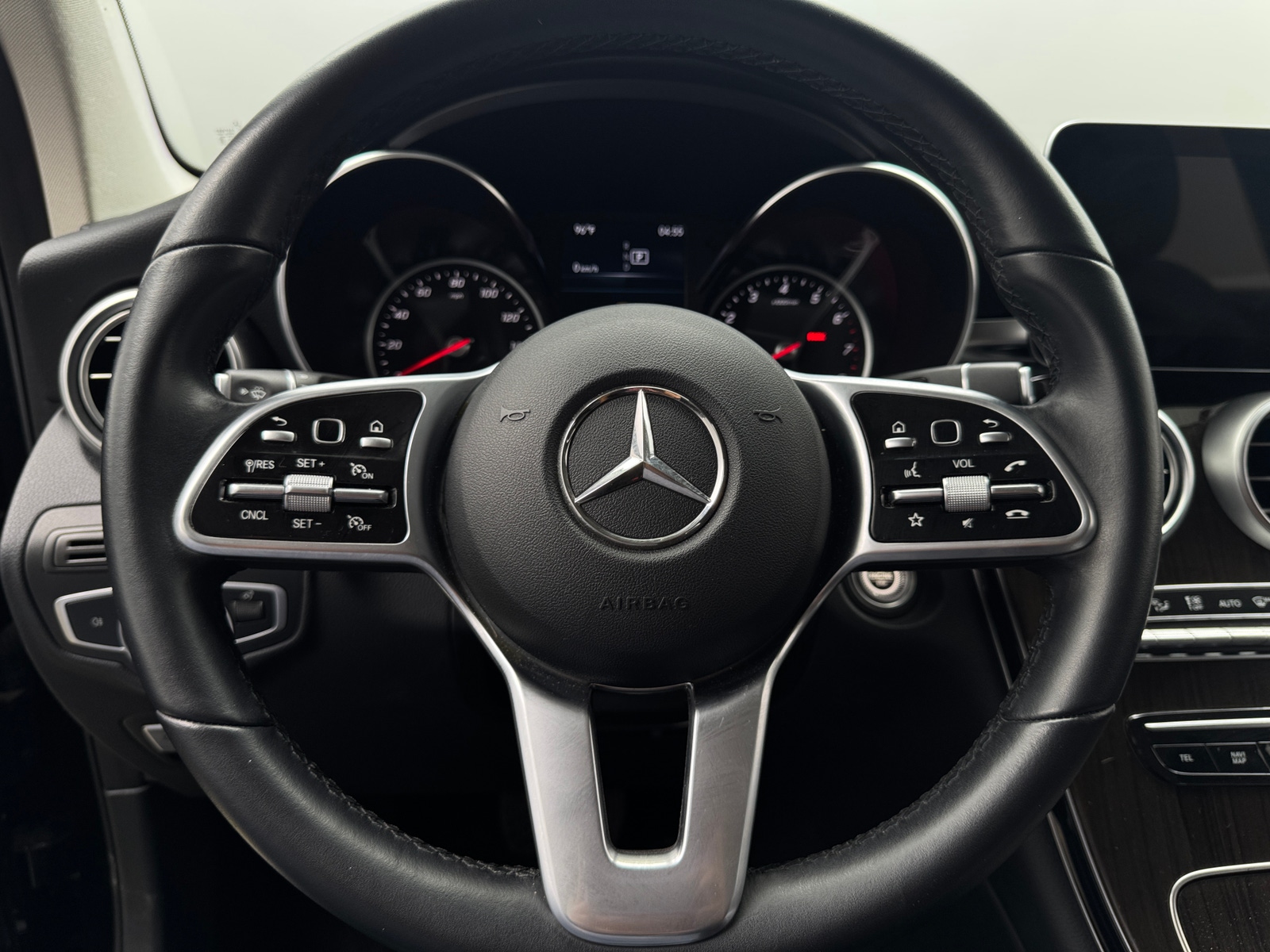 Thumbnail: 2022 Mercedes-Benz GLC - 4