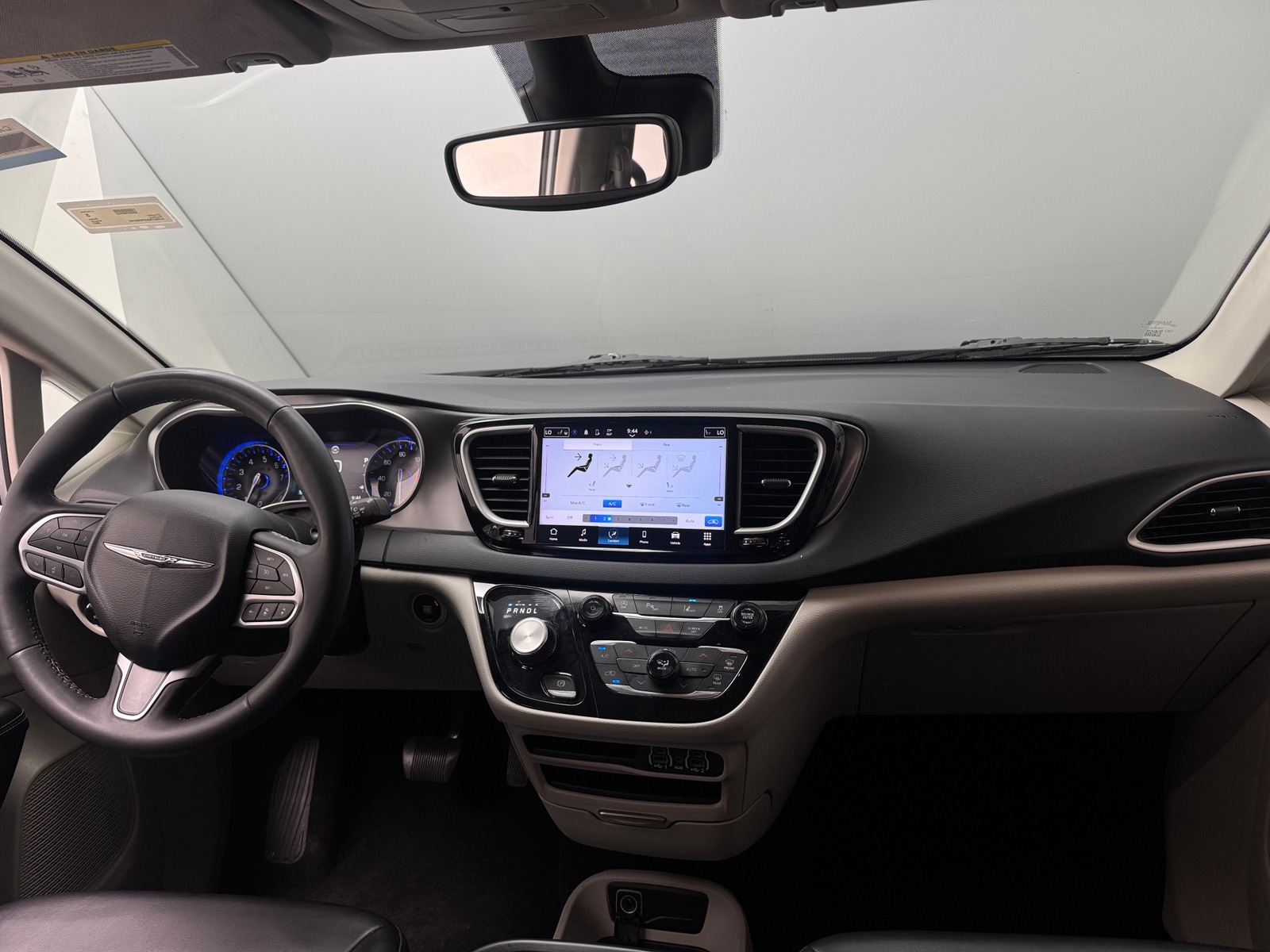 Thumbnail: 2023 Chrysler Pacifica - 2