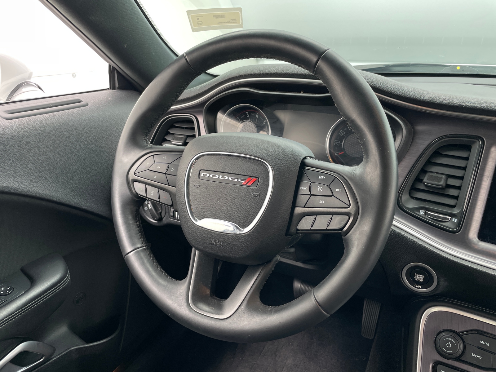 Thumbnail: 2018 Dodge Challenger - 4