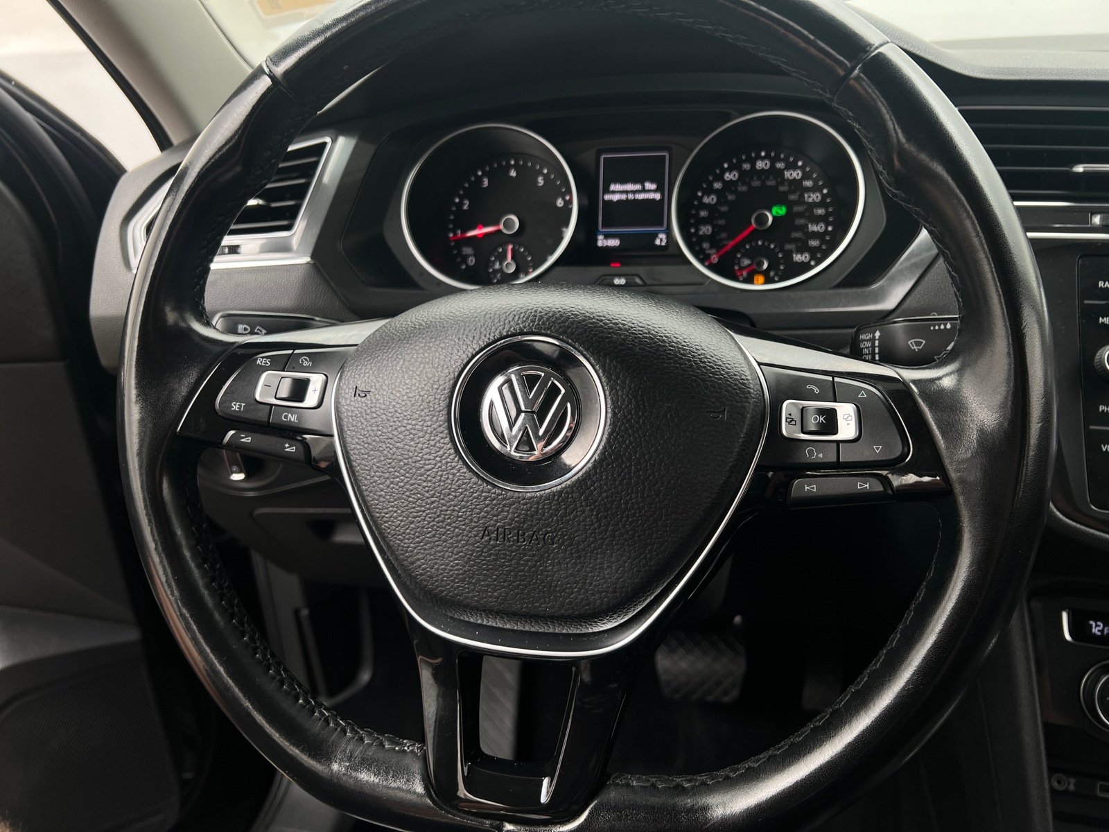Thumbnail: 2018 Volkswagen Tiguan - 4