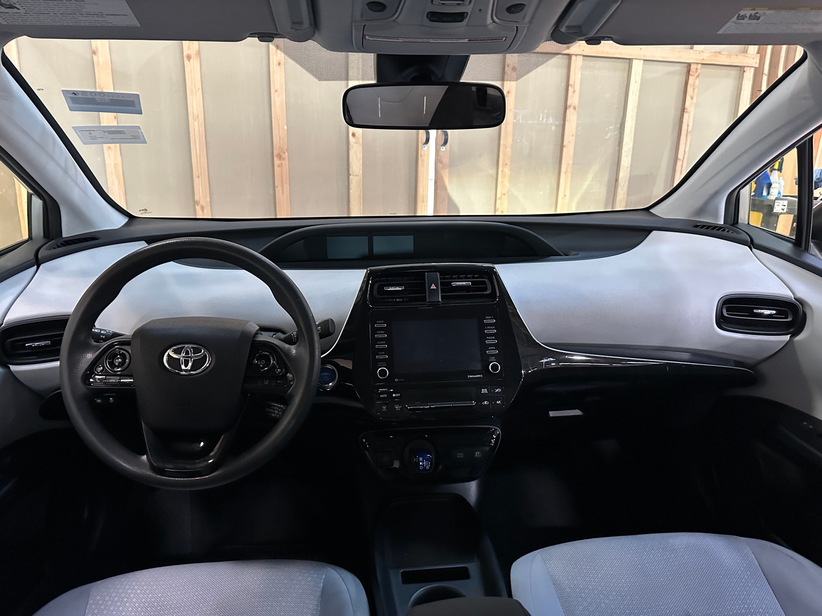 Thumbnail: 2022 Toyota Prius - 3