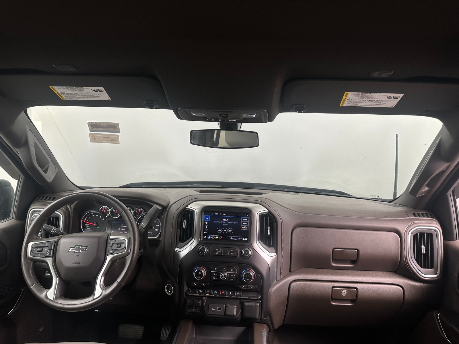 Thumbnail: 2020 Chevrolet Silverado 1500 - 3