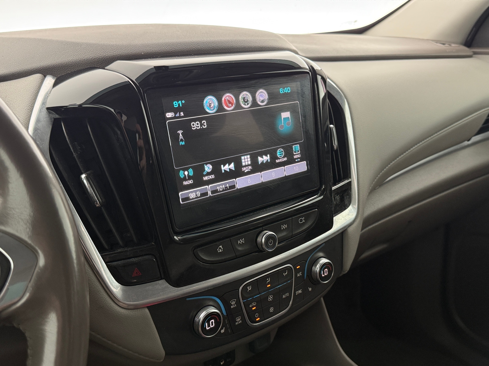 Thumbnail: 2019 Chevrolet Traverse - 4