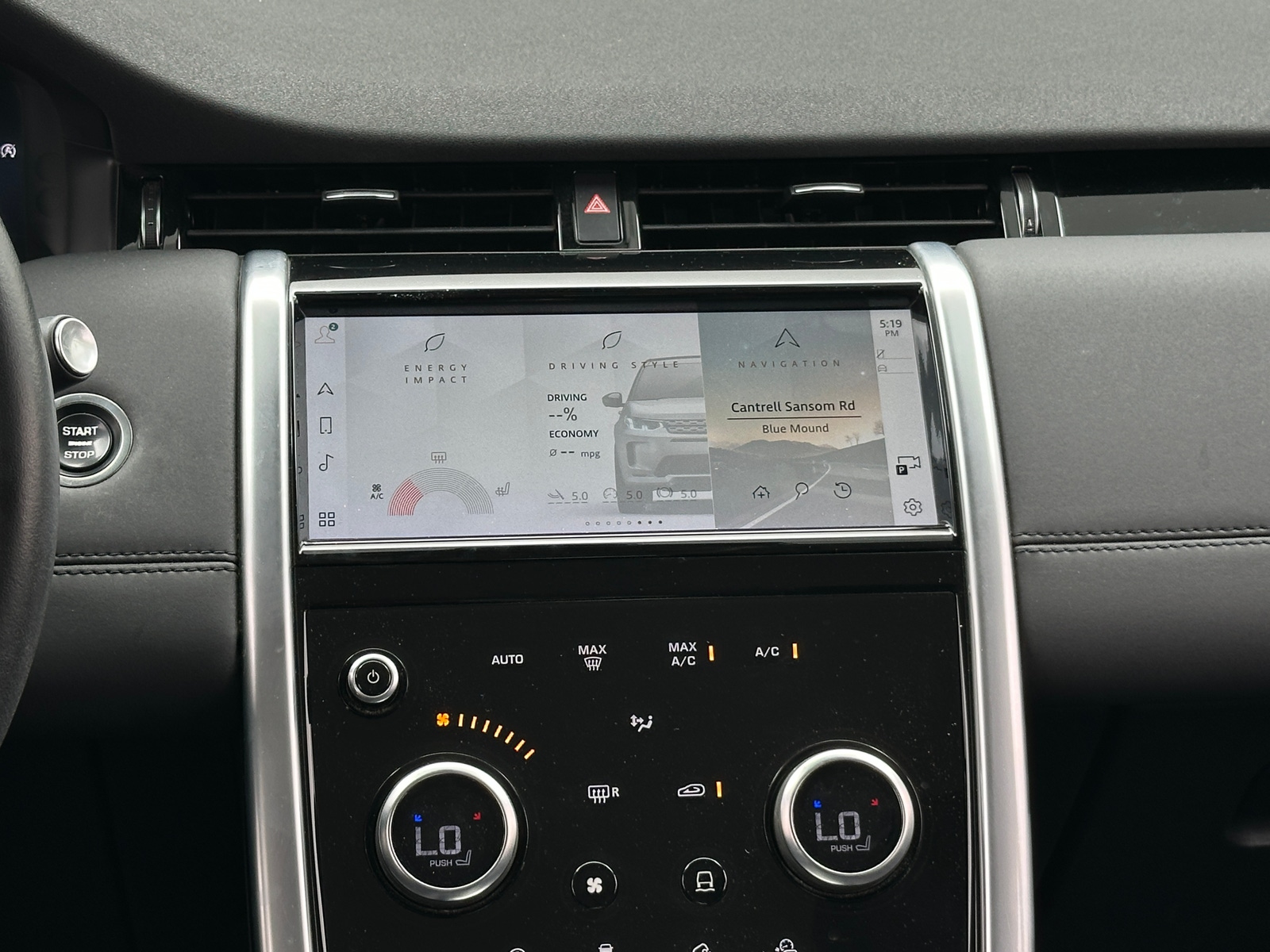 Thumbnail: 2023 Land Rover Discovery Sport - 3