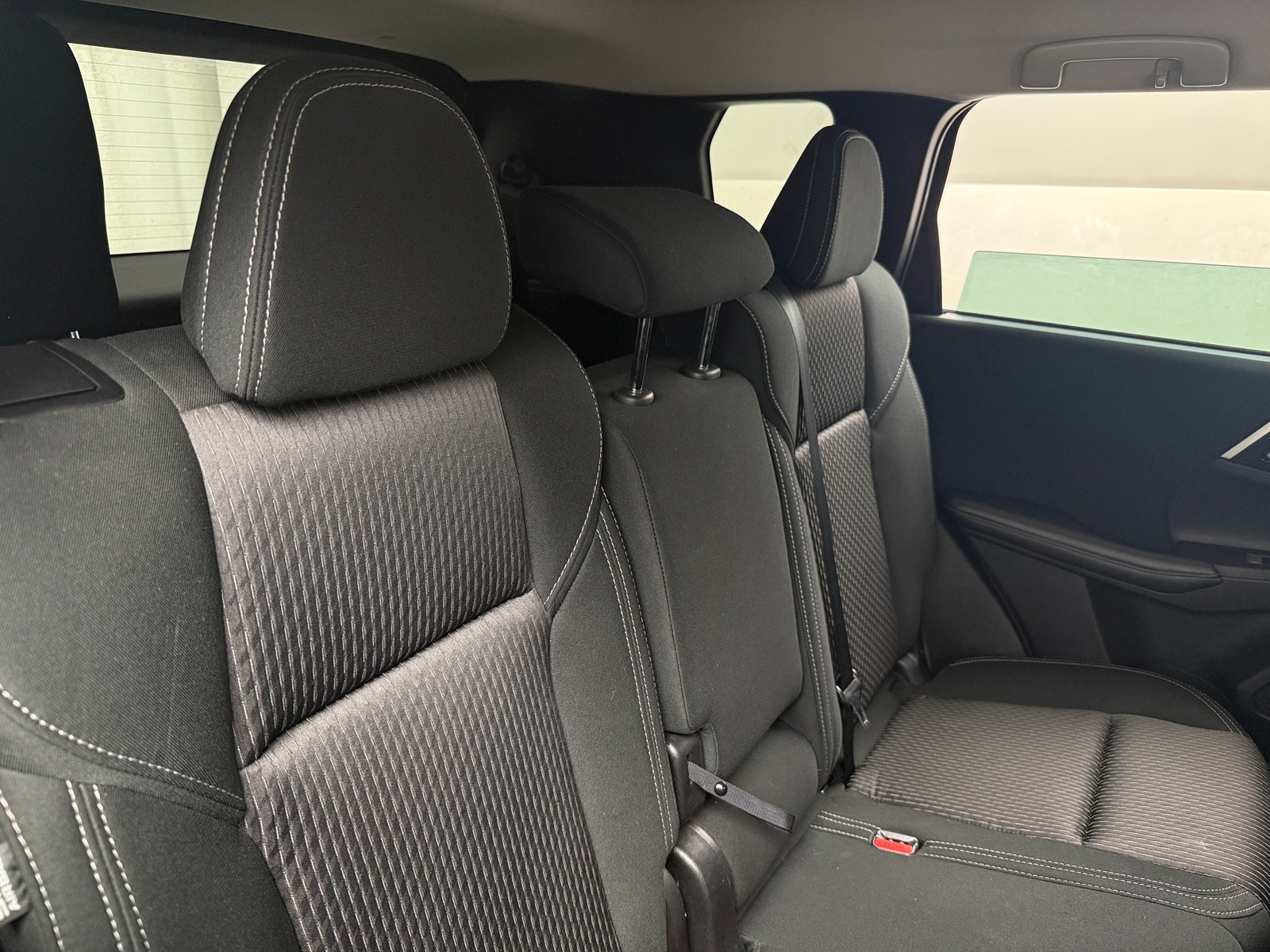 Thumbnail: 2022 Mitsubishi Outlander - 6