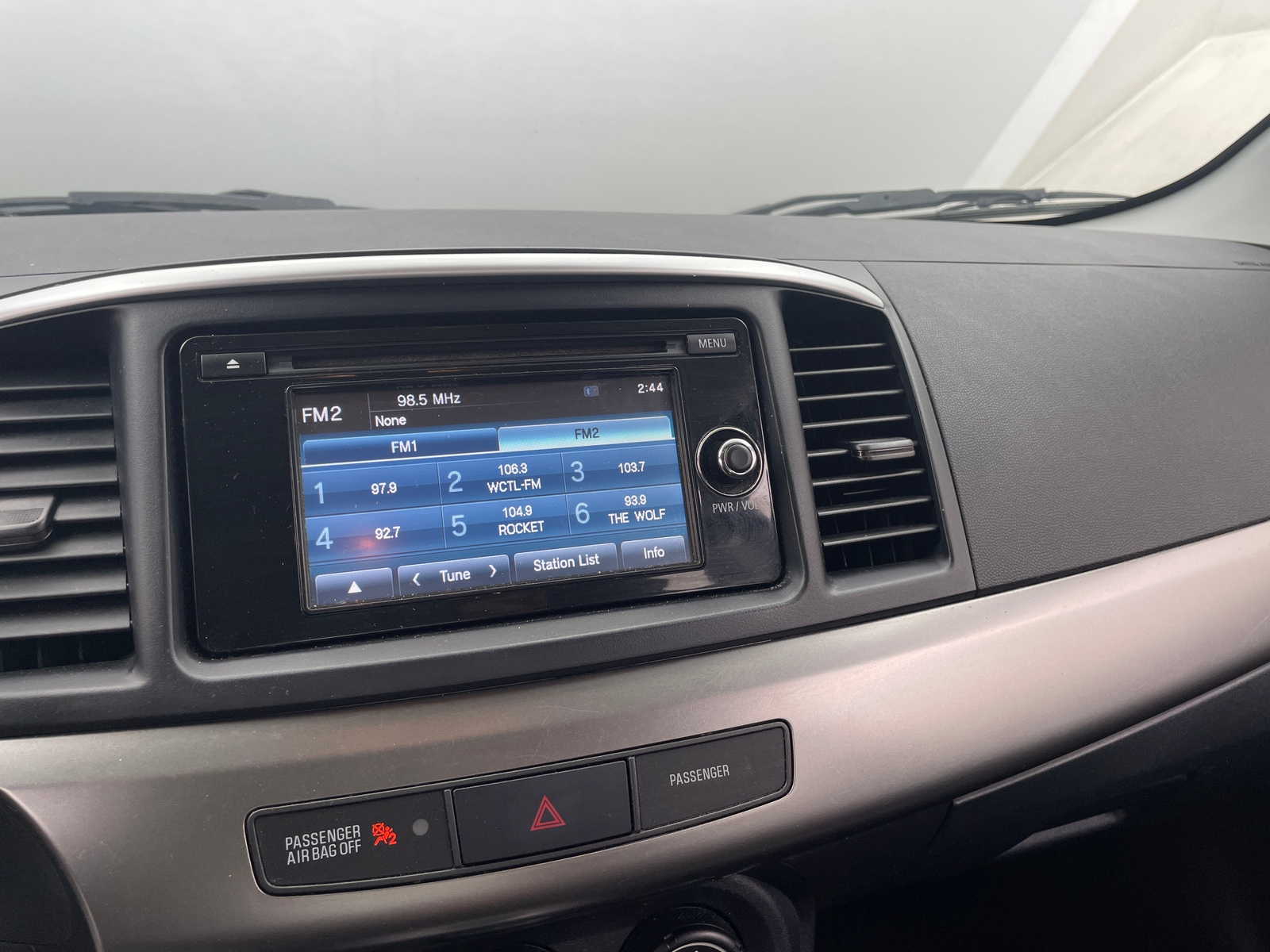 Thumbnail: 2014 Mitsubishi Lancer - 4