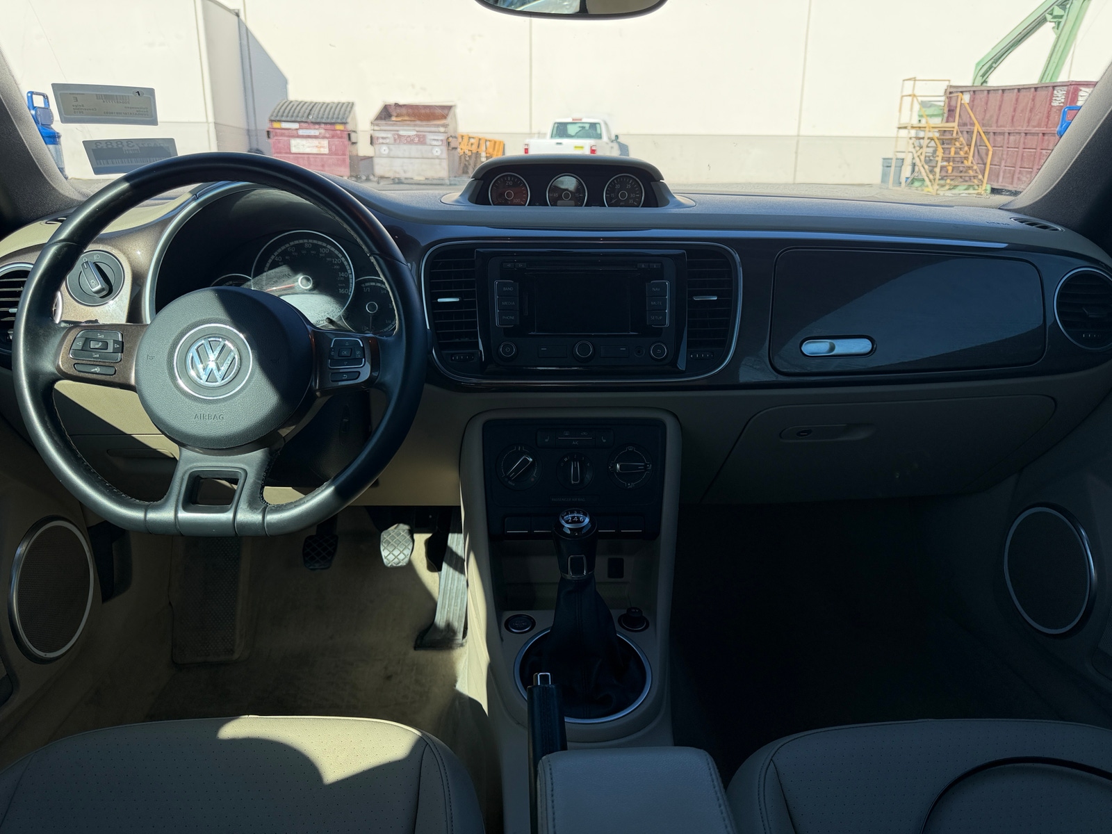 Thumbnail: 2015 Volkswagen Beetle - 2