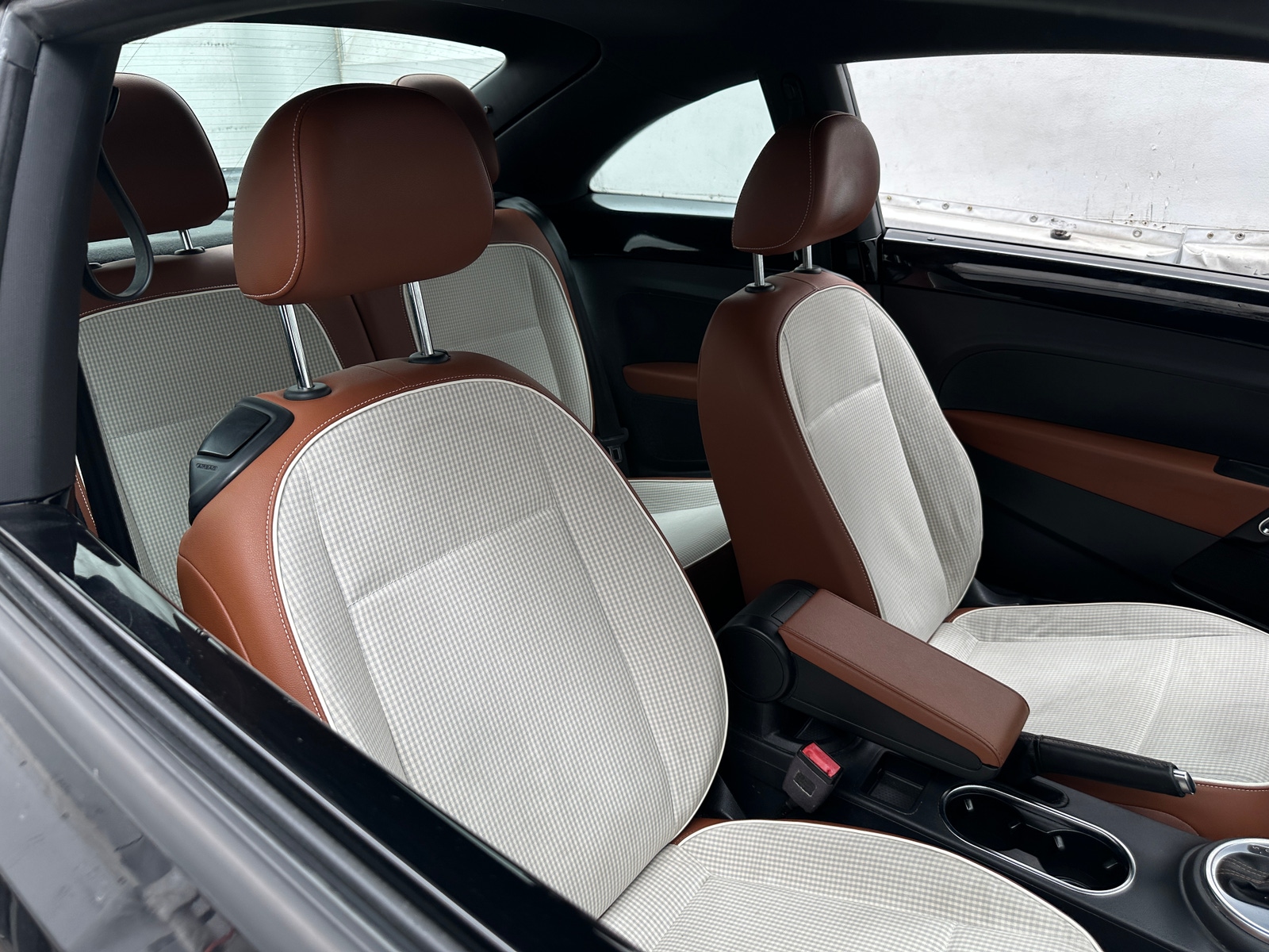 Thumbnail: 2017 Volkswagen Beetle - 2