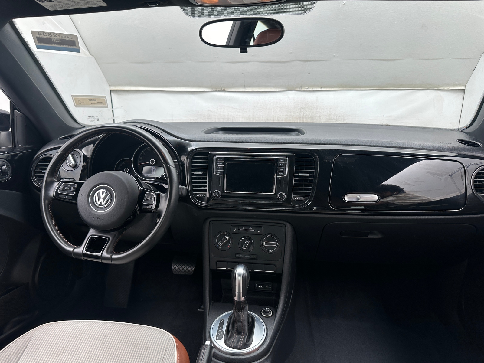 Thumbnail: 2017 Volkswagen Beetle - 3