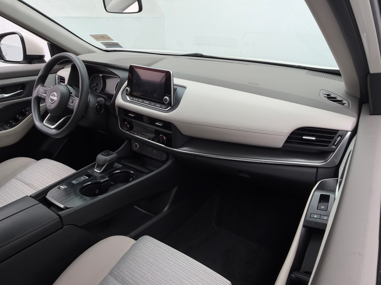 Thumbnail: 2023 Nissan Rogue - 3