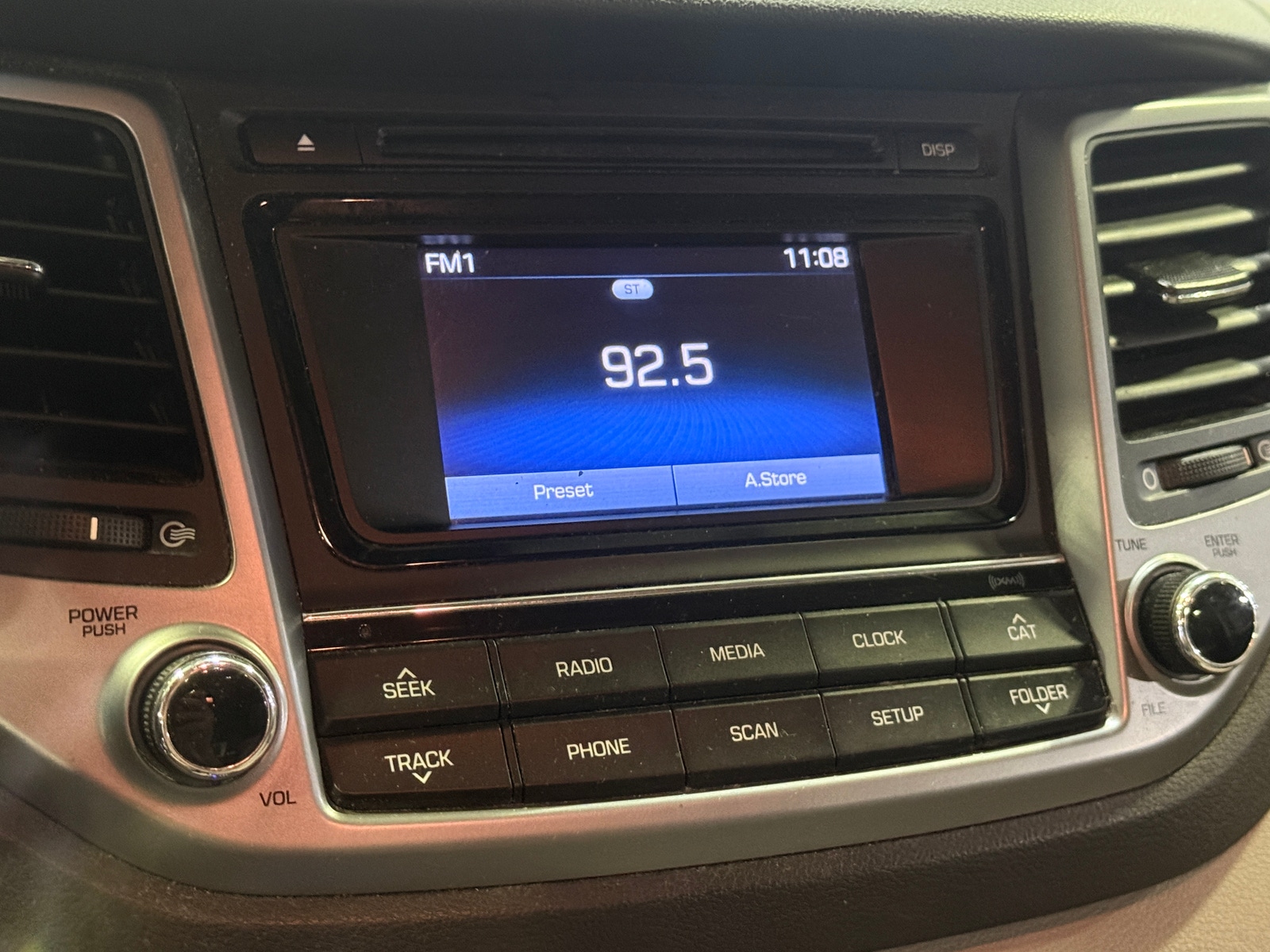 Thumbnail: 2017 Hyundai Tucson - 4
